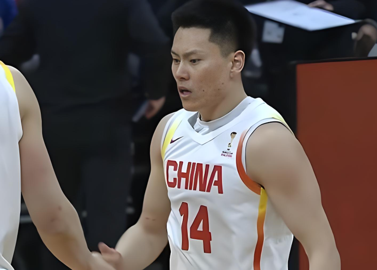 开云体育-有情有义！上海队特地给李弘权放长假，让其享受“奶爸”时光